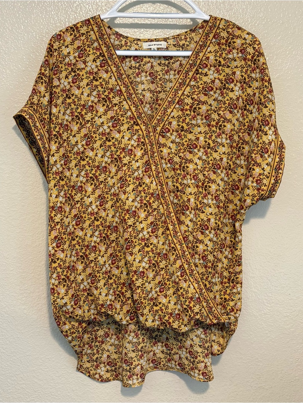 Max Studio Gold Rosebud Floral Crepe Wrap Blouse V-Neck Shirtail Top XL